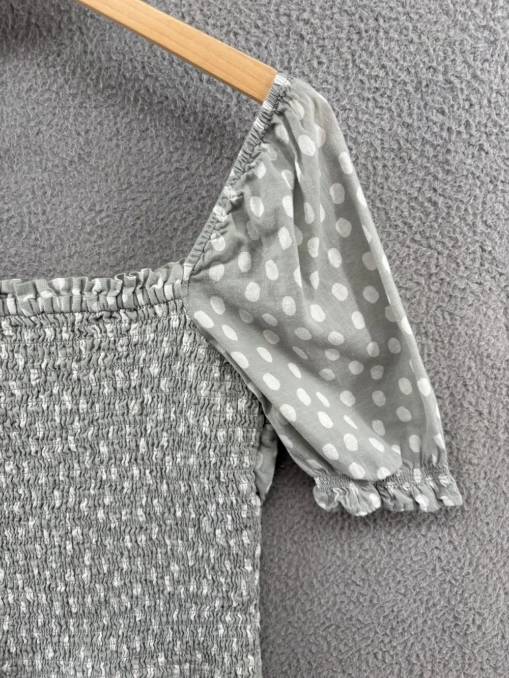 Abercrombie & Fitch Polka Dot Smocked Puff Sleeve Top M